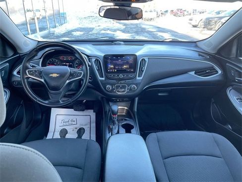 Used 2022 Chevrolet Malibu RS image 19