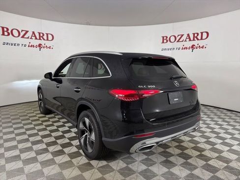 Used 2024 Mercedes-Benz GLC 300 4MATIC image 6