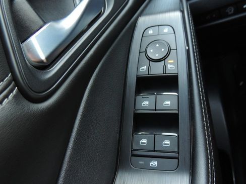 Certified 2023 Nissan Rogue SV w/ SV Premium B Package AWD/4WD image 28
