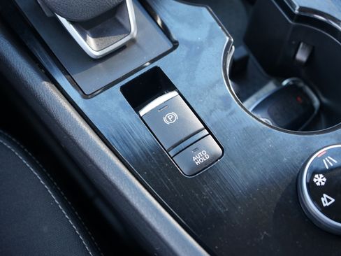 Used 2023 Nissan Rogue SV image 20