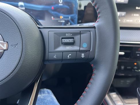 New 2025 Nissan Kicks SR image 10