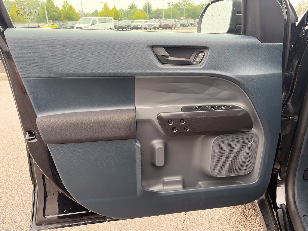 Used 2025 Ford Maverick XL FWD image 14