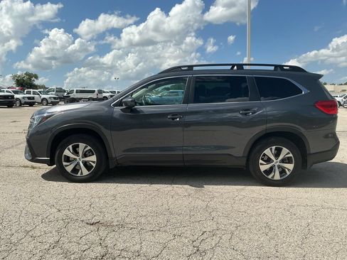 Used 2025 Subaru Ascent Premium AWD/4WD image 2