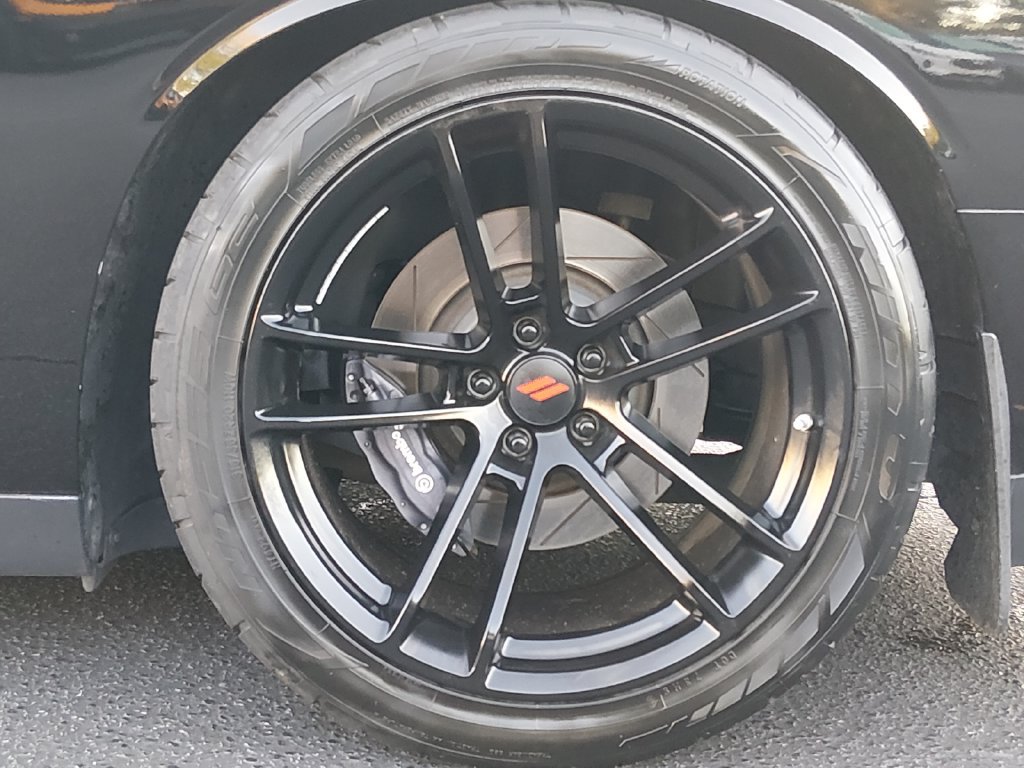Used 2016 Dodge Challenger R/T Scat Pack w/ Leather Interior Group RWD image 17