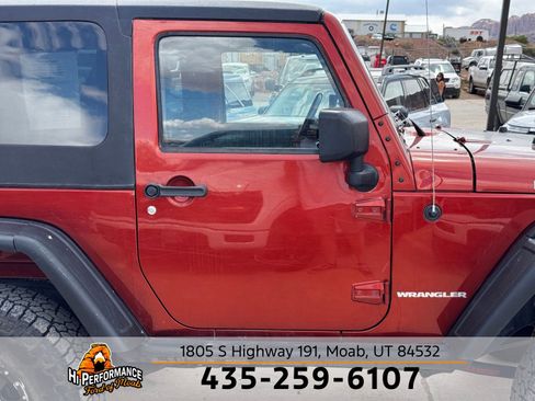 Used 2014 Jeep Wrangler Rubicon w/ Power Convenience Group AWD/4WD image 5