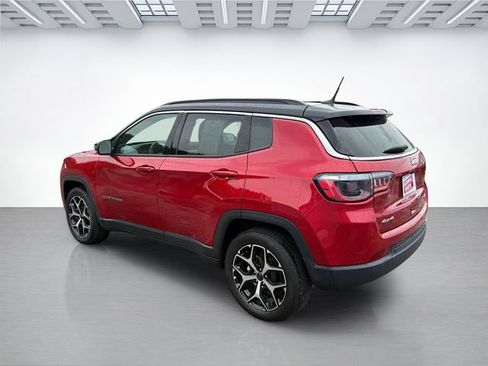 Used 2025 Jeep Compass Limited AWD/4WD image 7