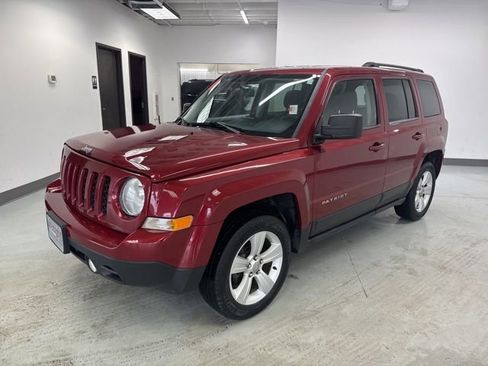 Used 2014 Jeep Patriot Latitude image 4