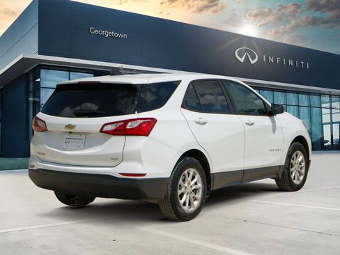 Used 2020 Chevrolet Equinox LS w/ LS Convenience Package AWD/4WD image 5