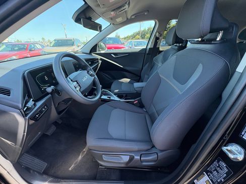 Used 2026 Kia Niro LX FWD image 24