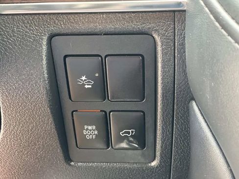 Used 2019 Toyota Land Cruiser w/ Carpet Mat Package image 18