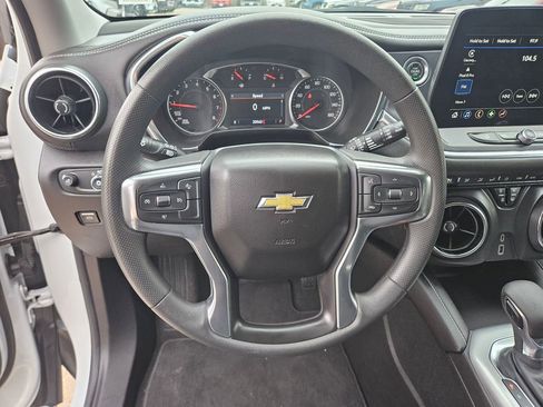 Used 2025 Chevrolet Blazer LT FWD image 18