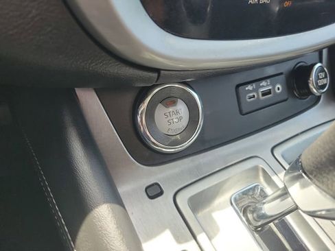 Used 2019 Nissan Murano S AWD/4WD image 33