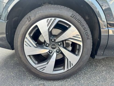 Certified 2025 Audi Q6 e-tron Premium Plus AWD/4WD image 16