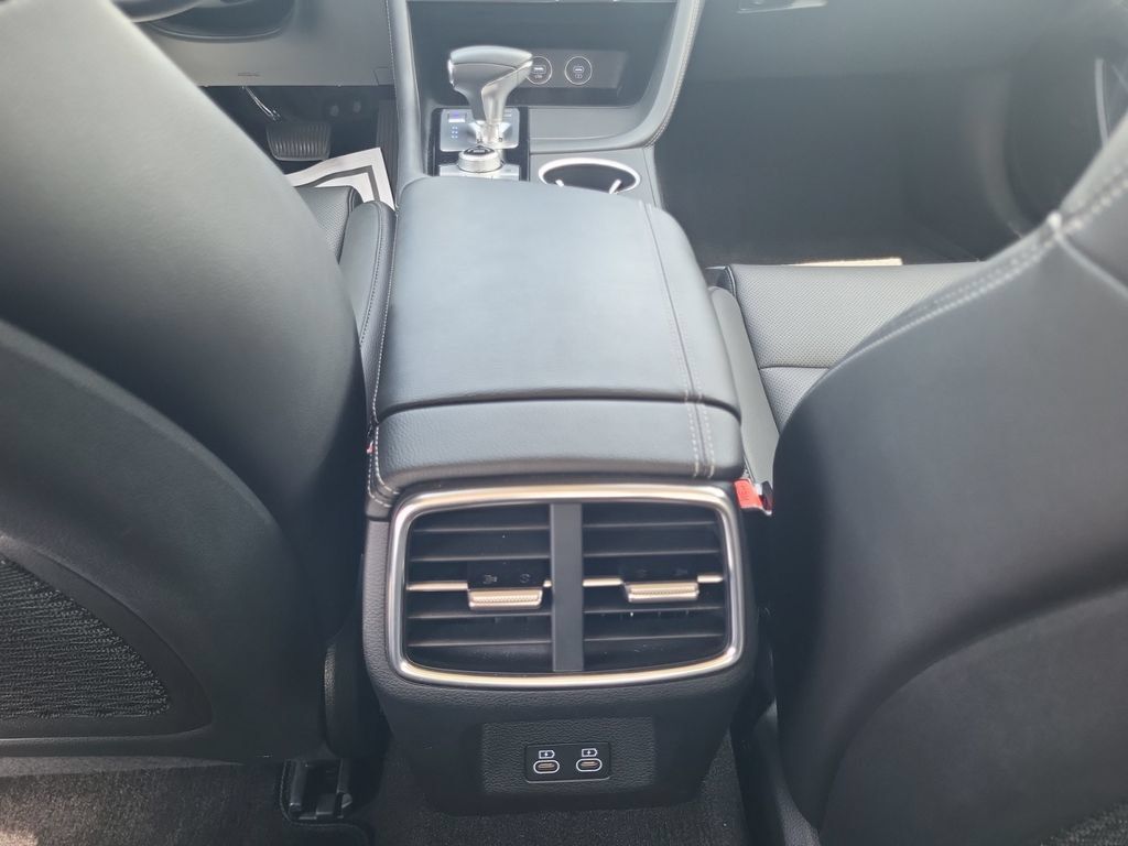 Used 2026 Genesis G70 2.5T RWD image 21
