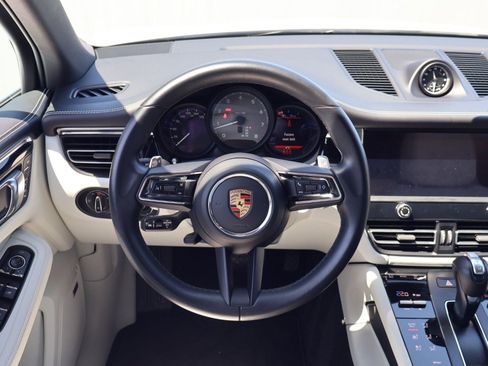 Certified 2023 Porsche Macan S AWD/4WD image 15