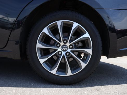 Used 2018 Toyota Avalon XLE Premium FWD image 33