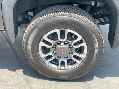 New 2025 GMC Sierra 2500 SLT w/ SLT Convenience Package image 30