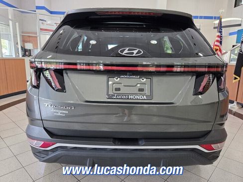 Used 2023 Hyundai Tucson SEL w/ Convenience Package FWD image 5