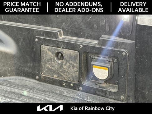 Used 2021 Toyota Tacoma Limited image 12