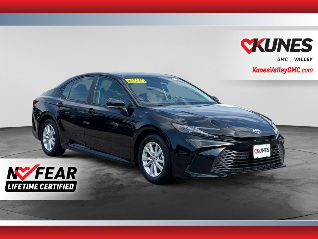 Used 2025 Toyota Camry LE FWD image 1