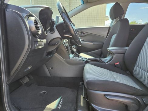 Used 2018 Hyundai Kona SEL AWD/4WD image 17