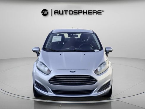 Used 2016 Ford Fiesta SE image 2