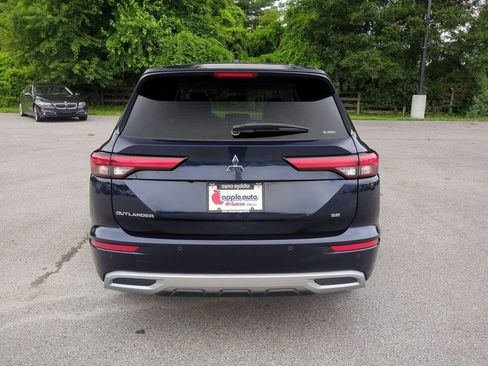 Used 2024 Mitsubishi Outlander AWD image 5