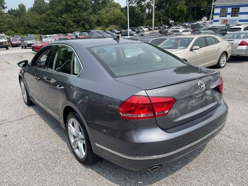 Used 2012 Volkswagen Passat 3.6 SEL Premium FWD image 8