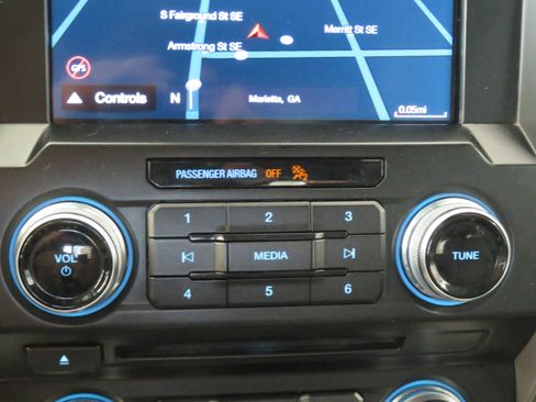 Used 2017 Ford F150 Lariat w/ Equipment Group 502A Luxury image 41