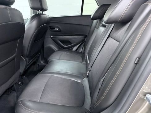 Used 2022 Chevrolet Trax LT w/ Driver Confidence Package AWD/4WD image 21