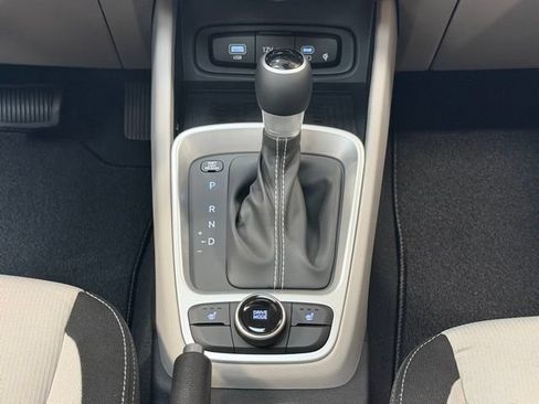 New 2026 Hyundai Venue SEL FWD image 16