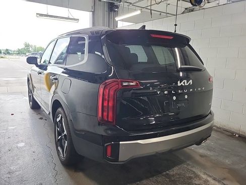 Used 2025 Kia Telluride S AWD/4WD image 12
