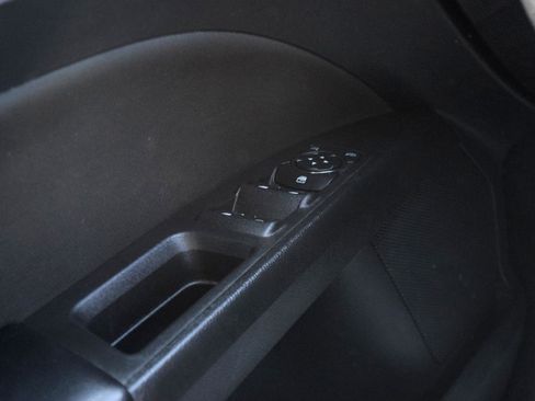 Used 2020 Ford Fusion SE image 22