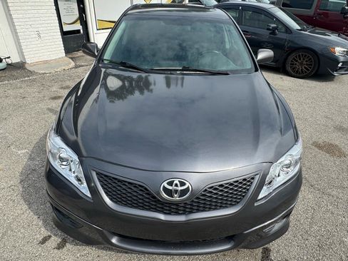 Used 2010 Toyota Camry FWD image 11