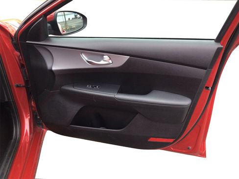 Used 2023 Kia Forte LXS image 21