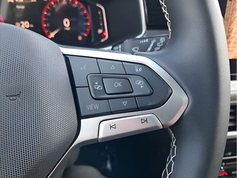 New 2025 Volkswagen Taos SEL AWD/4WD image 27