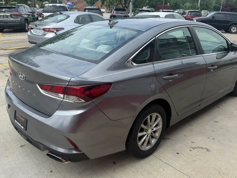 Used 2019 Hyundai Sonata SE FWD image 3
