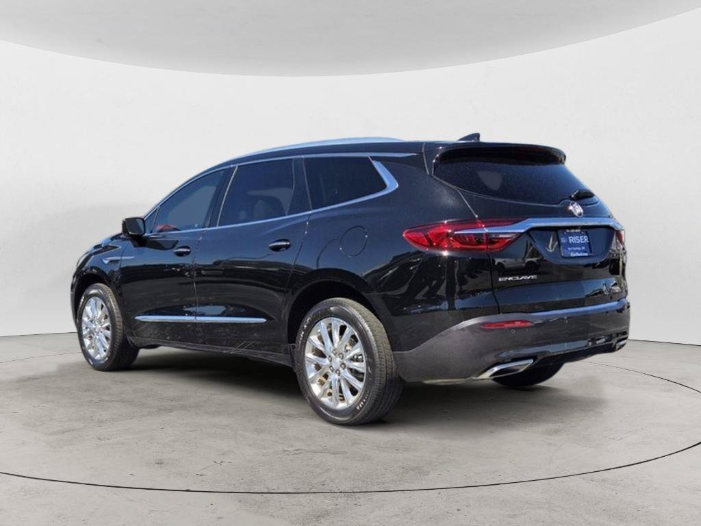 Used 2020 Buick Enclave Premium w/ Sun and Sites Package FWD image 5
