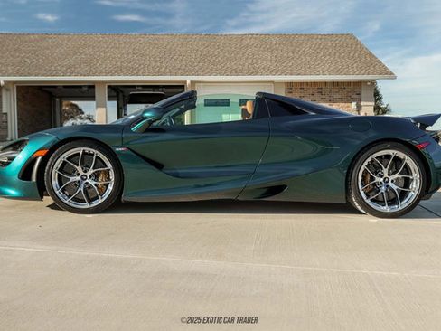 Used 2022 McLaren 720S Spider image 3
