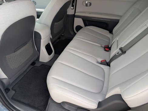 Used 2024 Hyundai Ioniq 5 Limited image 18