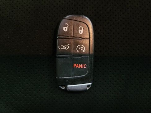 Used 2017 Jeep Grand Cherokee Trailhawk image 32