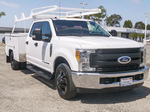 Used 2017 Ford F350 XL w/ Power Equipment Group RWD image 3