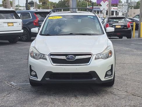 Used 2017 Subaru Crosstrek 2.0i Premium w/ Moonroof Package AWD/4WD image 2