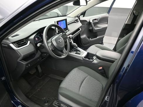Used 2025 Toyota RAV4 XLE w/ Convenience Package image 5