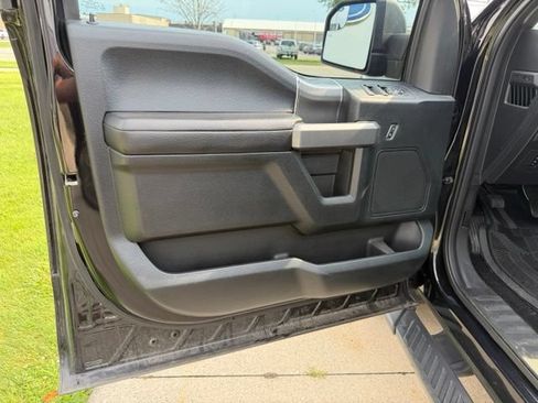 Used 2016 Ford F150 XLT w/ Equipment Group 302A Luxury AWD/4WD image 18