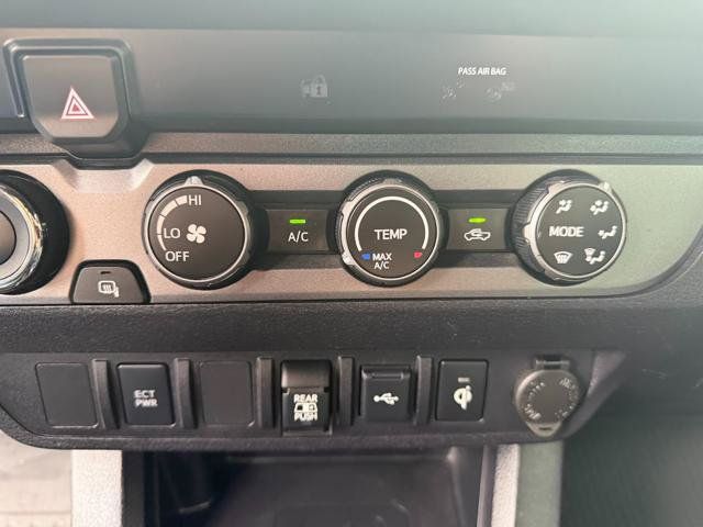 Used 2020 Toyota Tacoma TRD Off-Road AWD/4WD image 19