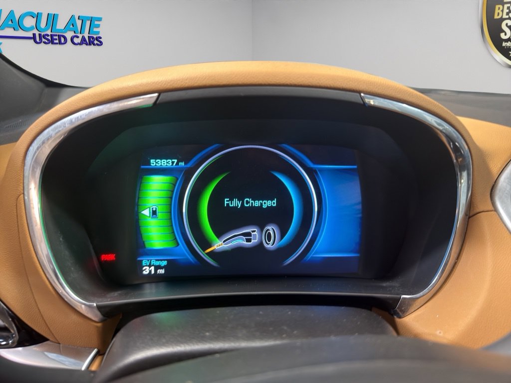 Used 2017 Chevrolet Volt Premier w/ Driver Confidence II Package FWD image 11