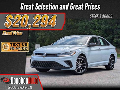 Used 2025 Volkswagen Jetta Sport FWD image 1