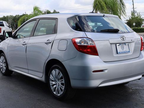 Used 2011 Toyota Matrix FWD image 3