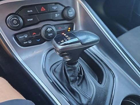 Used 2020 Dodge Challenger SXT RWD image 15